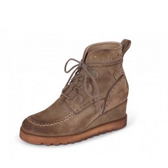 Chocolate Blu Myla Taupe Boot - Picture 1 of 4